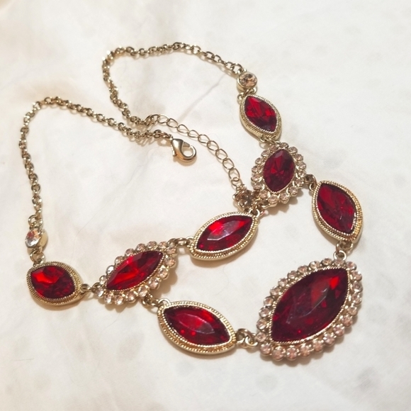 VTG Designer signed Monet Red White Crystal Necklace - Picture 2 of 6